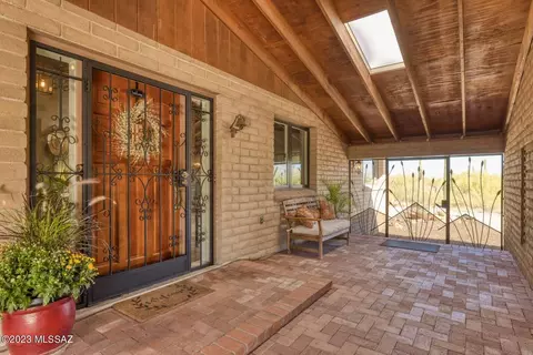 2941 W Goret Rd, Tucson, AZ 85745