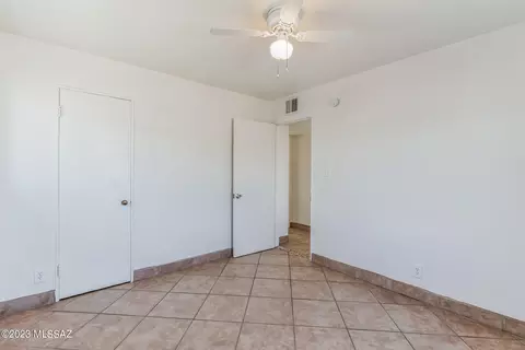 5541 E 24th St, Tucson, AZ 85711 photo 14