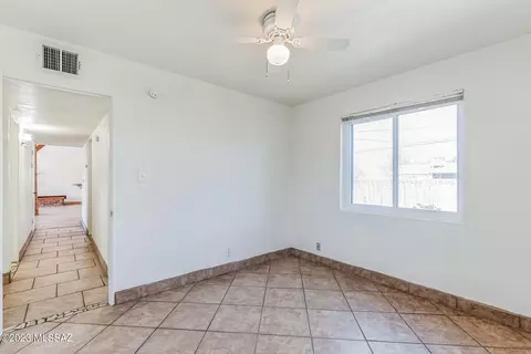5541 E 24th St, Tucson, AZ 85711 photo 13