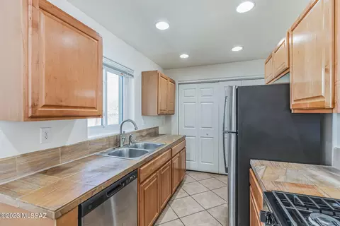 5541 E 24th St, Tucson, AZ 85711 photo 8