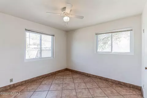 5541 E 24th St, Tucson, AZ 85711 photo 12