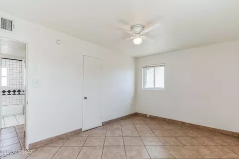 5541 E 24th St, Tucson, AZ 85711 photo 17