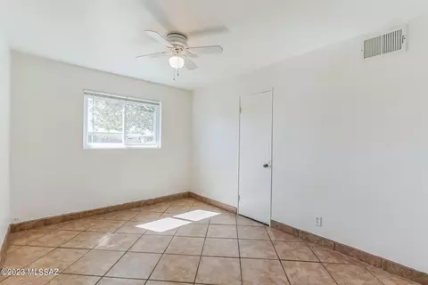 5541 E 24th St, Tucson, AZ 85711 photo 19