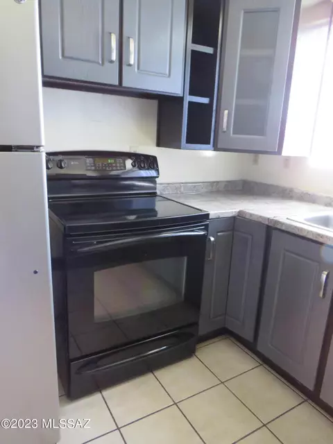 342 W American Loop W, Nogales, AZ 85621 photo 4