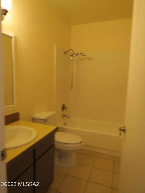 342 W American Loop W, Nogales, AZ 85621 photo 5