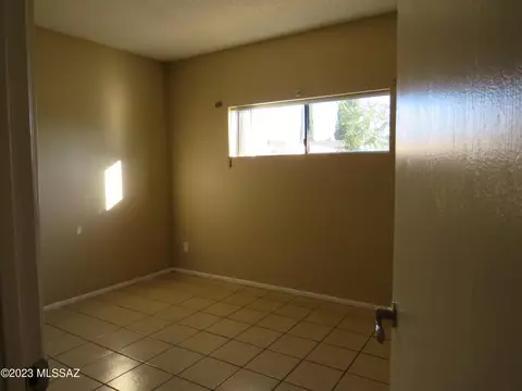 342 W American Loop W, Nogales, AZ 85621 photo 7
