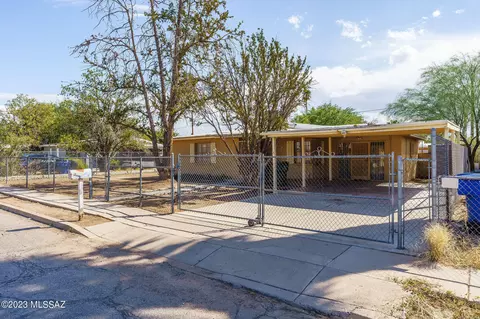 3352 E 23rd St, Tucson, AZ 85713 photo 2
