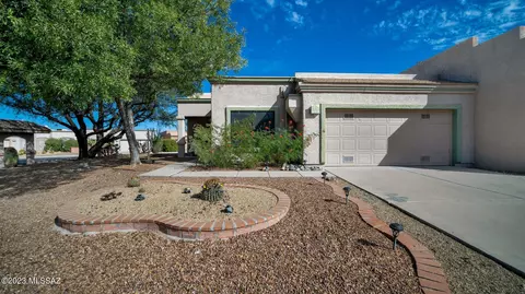 2331 S Orchard View Dr W, Green Valley, AZ 85614