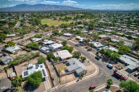 8021 E Scarlett St, Tucson, AZ 85710