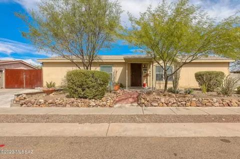6402 W Vinca Rose Dr, Tucson, AZ 85757