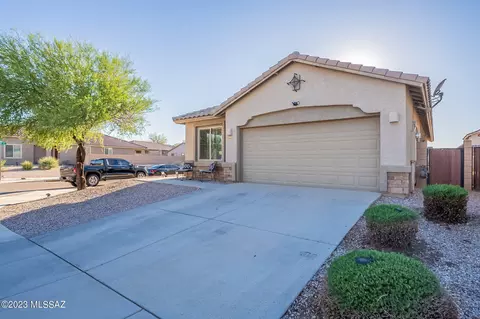 7462 S Salt Water Dr, Tucson, AZ 85757