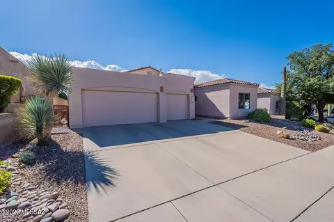 5256 N Spring View Dr, Tucson, AZ 85749