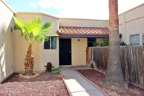 4201 W Pyracantha Dr, Tucson, AZ 85741