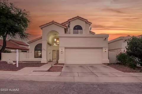 7800 E Marquise Dr, Tucson, AZ 85715