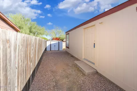 55 E King Rd, Tucson, AZ 85705 photo 3