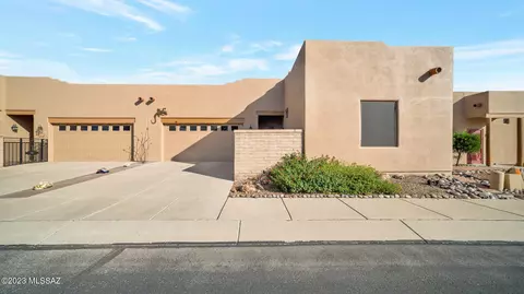 3957 S Calle Viva, Green Valley, AZ 85614