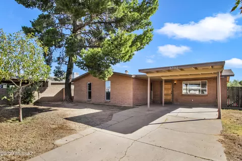 5781 S Catalina Ave, Tucson, AZ 85706