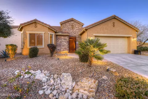 60892 E Arroyo Vista Dr, Oracle, AZ 85623