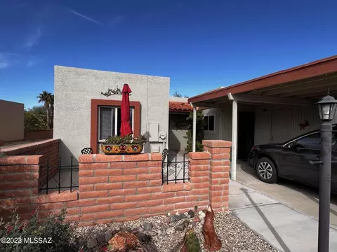375 N Calle Del Chancero, Green Valley, AZ 85614