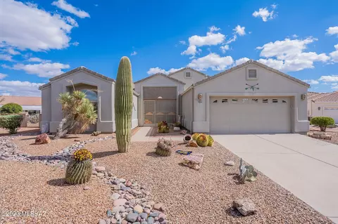 594 W Mickelson Ln, Green Valley, AZ 85614