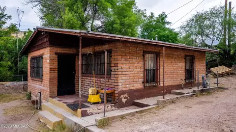 350 W Quarry Pl, Nogales, AZ 85621
