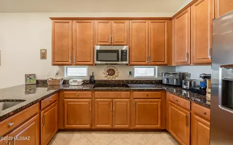10799 E Franklin Falls Way, Vail, AZ 85641 photo 9