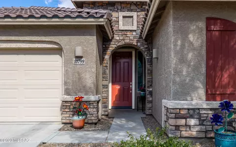 10799 E Franklin Falls Way, Vail, AZ 85641 photo 2