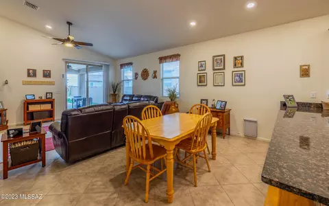 10799 E Franklin Falls Way, Vail, AZ 85641 photo 7