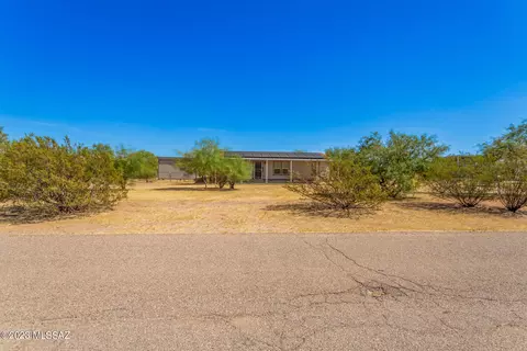 5464 N Puma Rd, Marana, AZ 85653