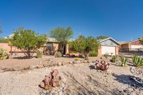 3711 N Placita Chivo, Tucson, AZ 85749