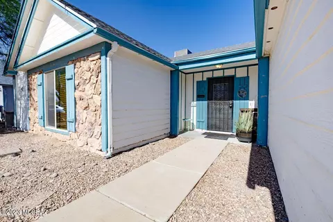 10601 E Breckinridge Dr, Tucson, AZ 85730