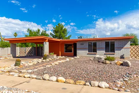 3201 S Hearthstone Dr, Tucson, AZ 85730