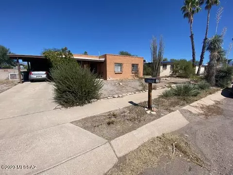 7611 E 42nd St, Tucson, AZ 85730