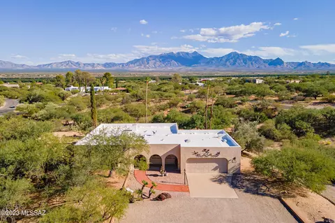 1700 S La Canada Dr, Green Valley, AZ 85622