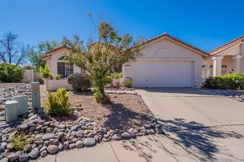 8110 E Prickly Poppy Dr, Tucson, AZ 85715