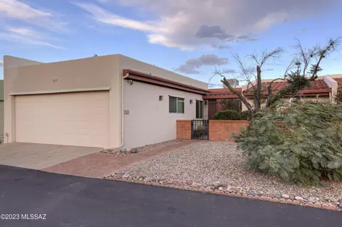 713 S Camino Del Monte, Green Valley, AZ 85614