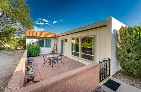 288 N Cactus Loop, Green Valley, AZ 85614