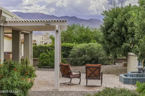 1014 E Coachwood Dr, Oro Valley, AZ 85755