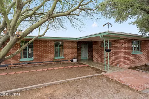 2742 E Croyden St, Tucson, AZ 85716