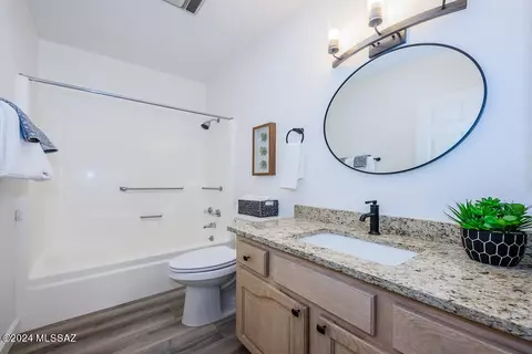 1481 W Calle Mendoza, Green Valley, AZ 85622
