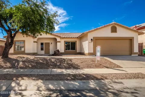 8931 N Magenta Way, Tucson, AZ 85743