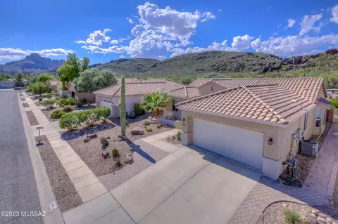 9307 N Whispering Shadows Way, Tucson, AZ 85743