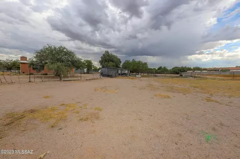 402 E Corona Rd, Tucson, AZ 85756 photo 5