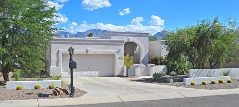 11272 N Meadow Sage Dr, Oro Valley, AZ 85737