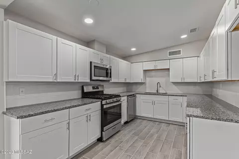 851 W Ohio St, Tucson, AZ 85714