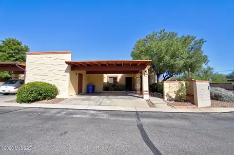 8191 E Mclaren Dr, Tucson, AZ 85715
