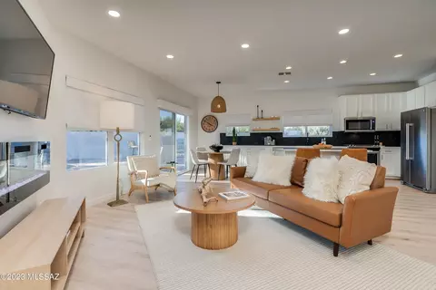 13121 N Deergrass Dr, Oro Valley, AZ 85755