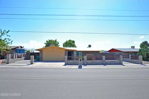 3651 W Horizon Hills Dr, Tucson, AZ 85741