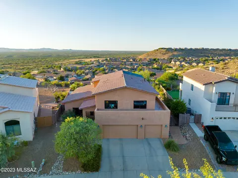 39688 Horse Run Dr, Tucson, AZ 85739