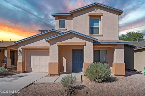 5672 S Vine Ave, Tucson, AZ 85706